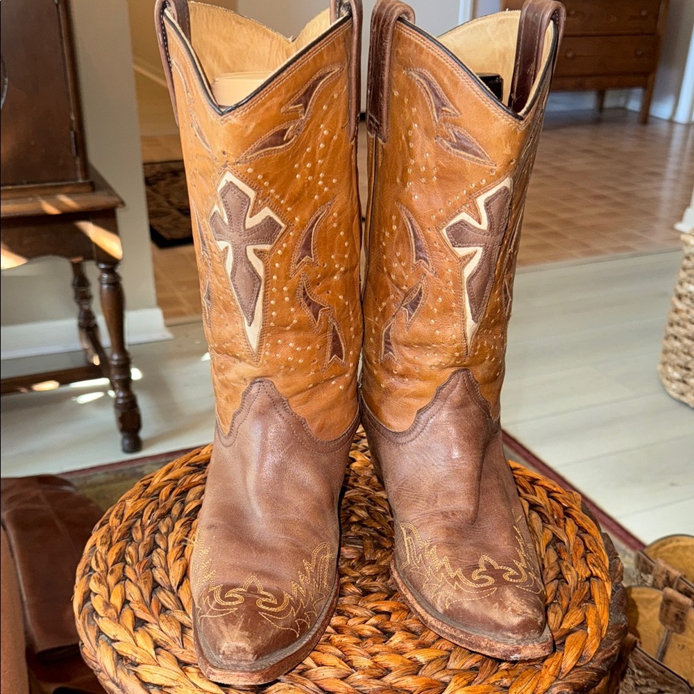 Corral Brown and Tan Western Cowboy Boots with Cross Design Size 9.5 M